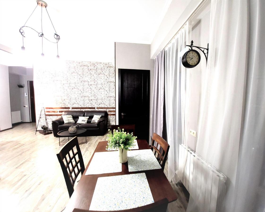 Avlabari Apartment - New One Tbilisi Exterior foto